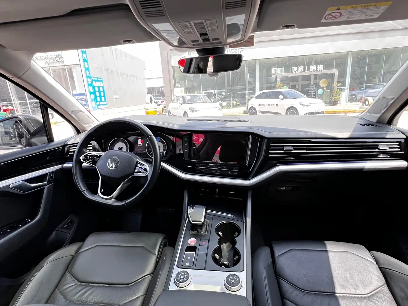VOLKSWAGEN TOUAREG