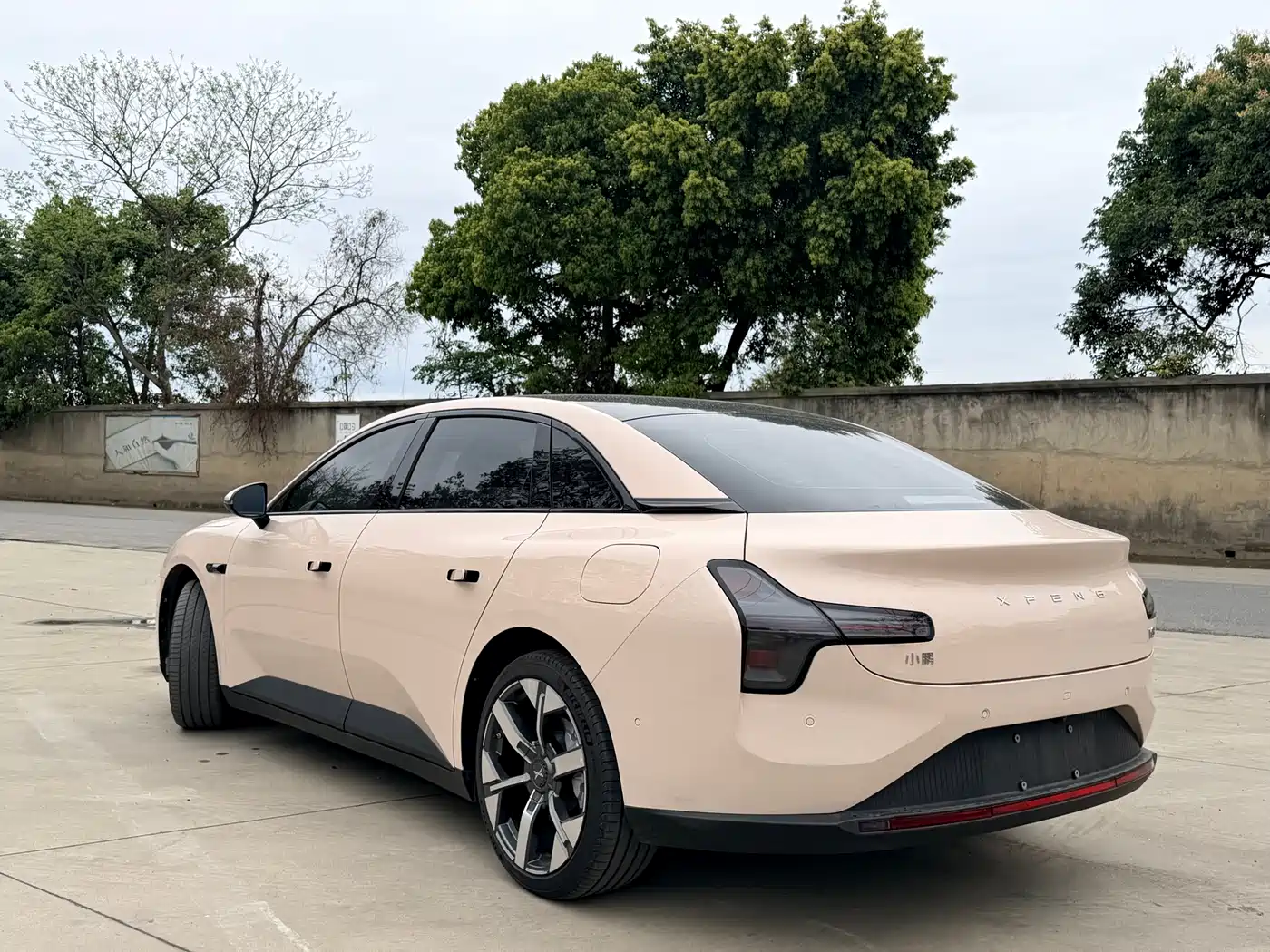 XIAOPENG MONA M03