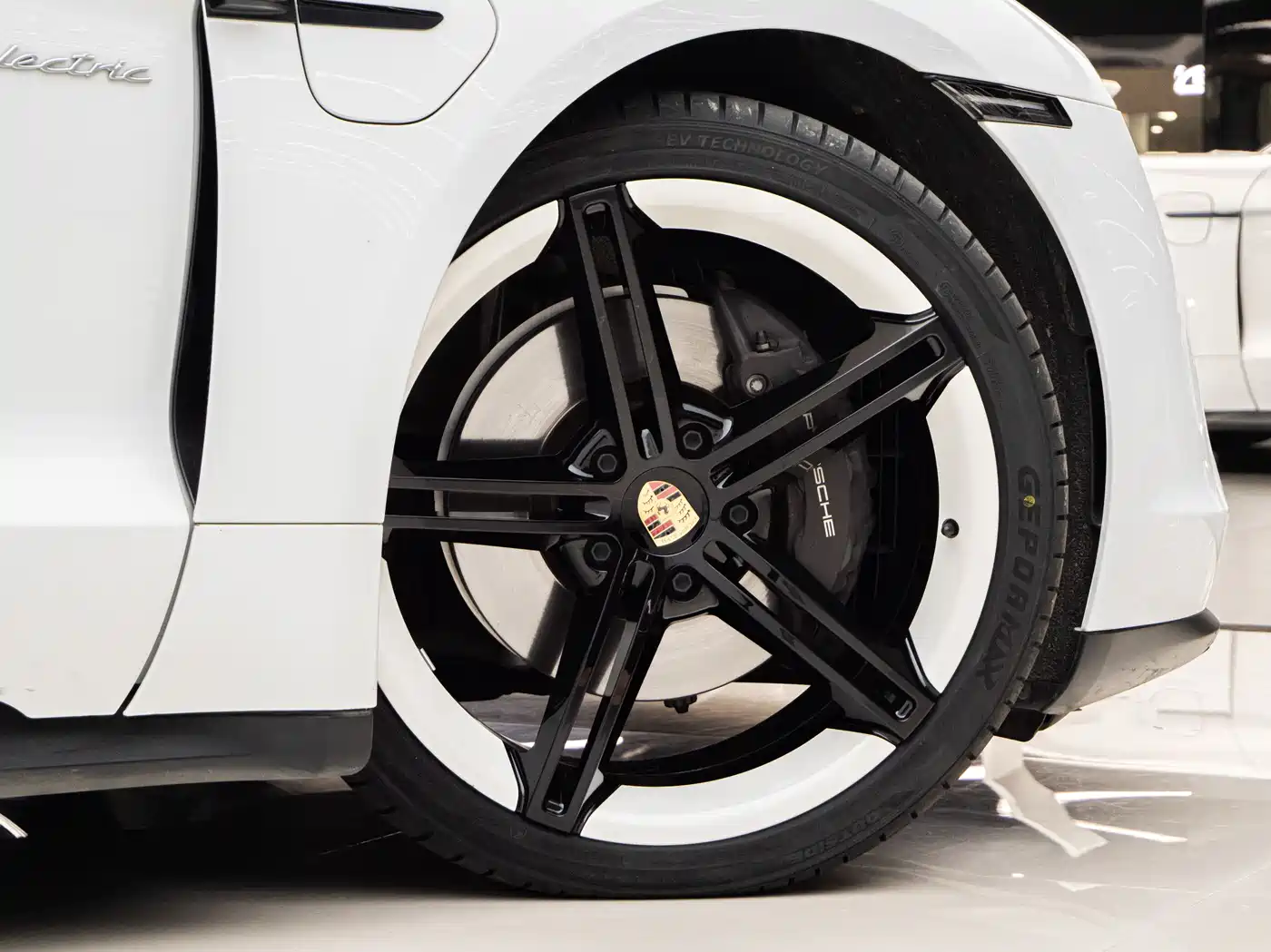 Porsche Taycan 2022 Facelift Taycan фото 12