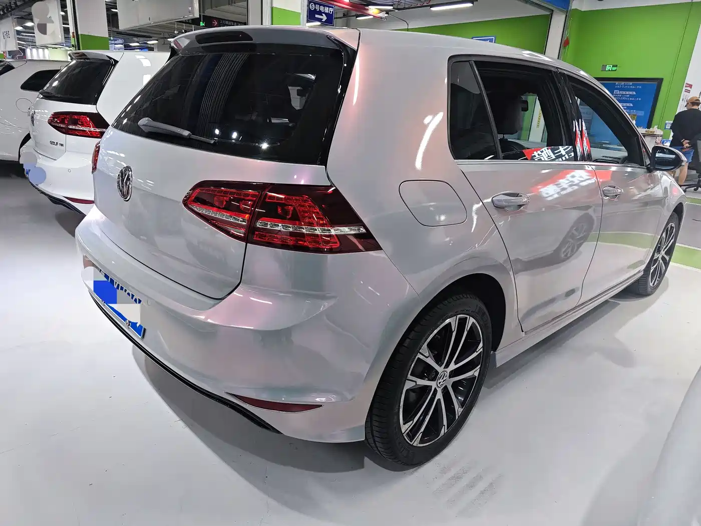 Volkswagen Golf 2015 1.4TSI Automatic R-Line фото 14