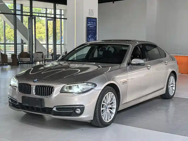 BMW 5 SERIES