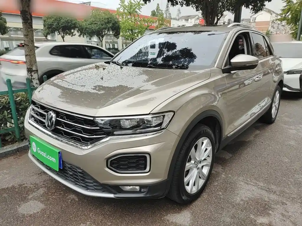 Фото 2 - Volkswagen T-ROC