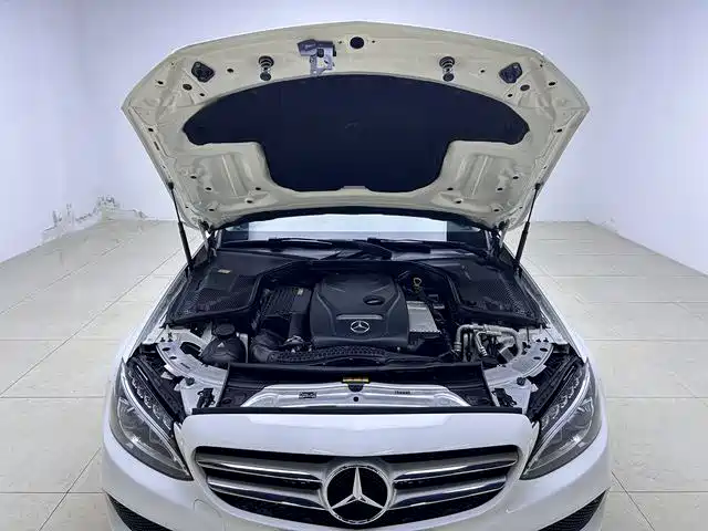 Mercedes-Benz C-Class 2015 Facelift C 200 L Sport фото 15