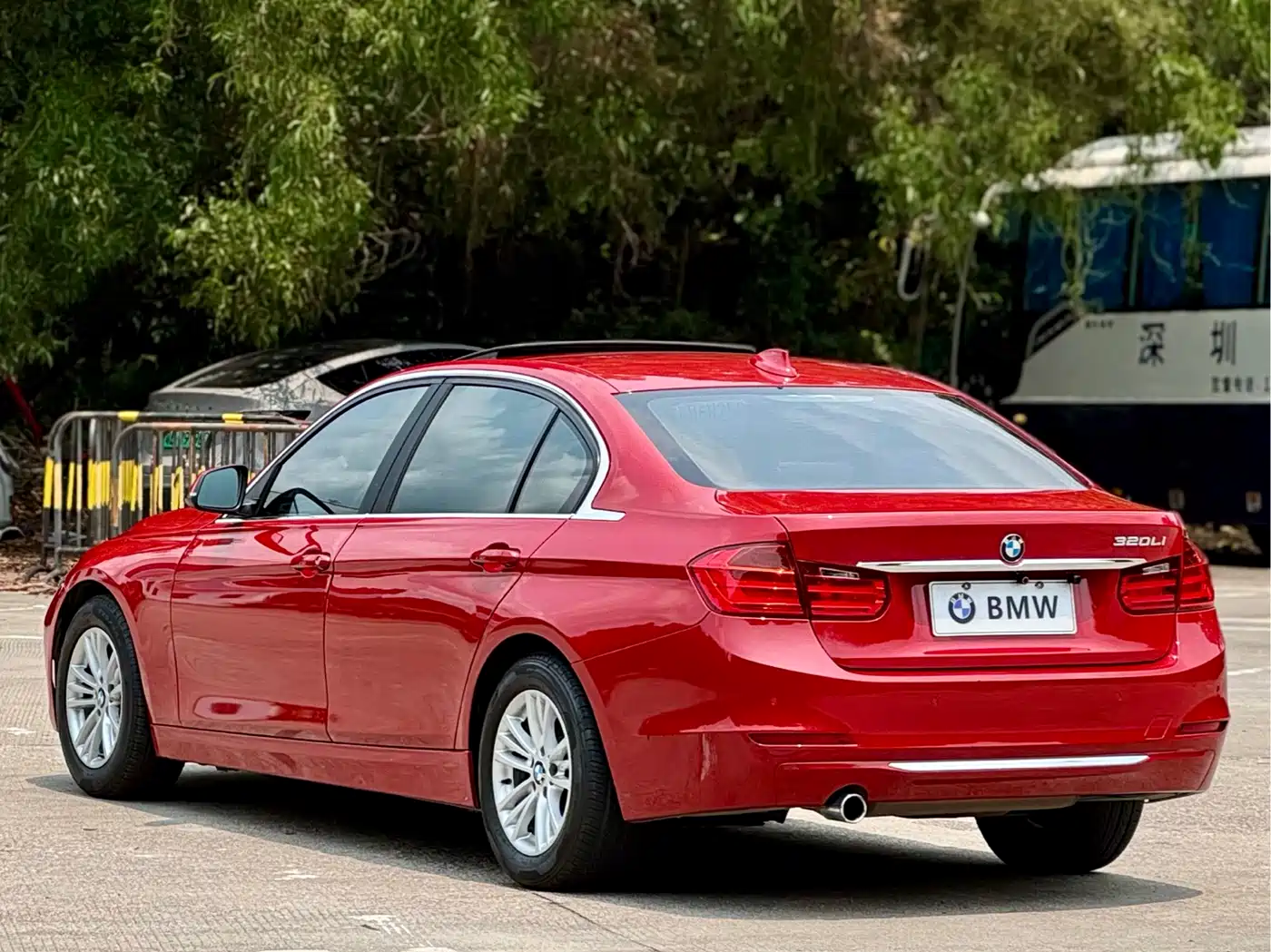 BMW 3 Series 2014 320Li Fashion фото 21
