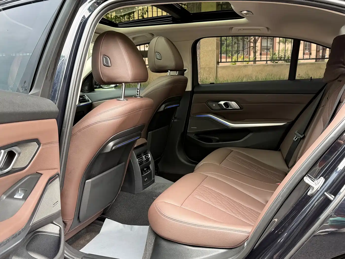 BMW 3 Series 2022 325Li M Sport Shadow Edition фото 7