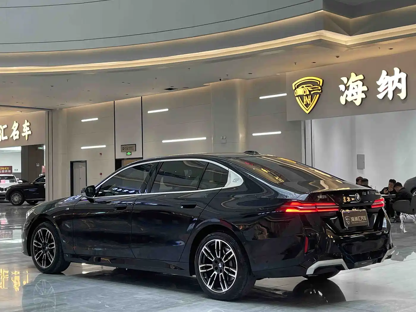 BMW 5-SERIES