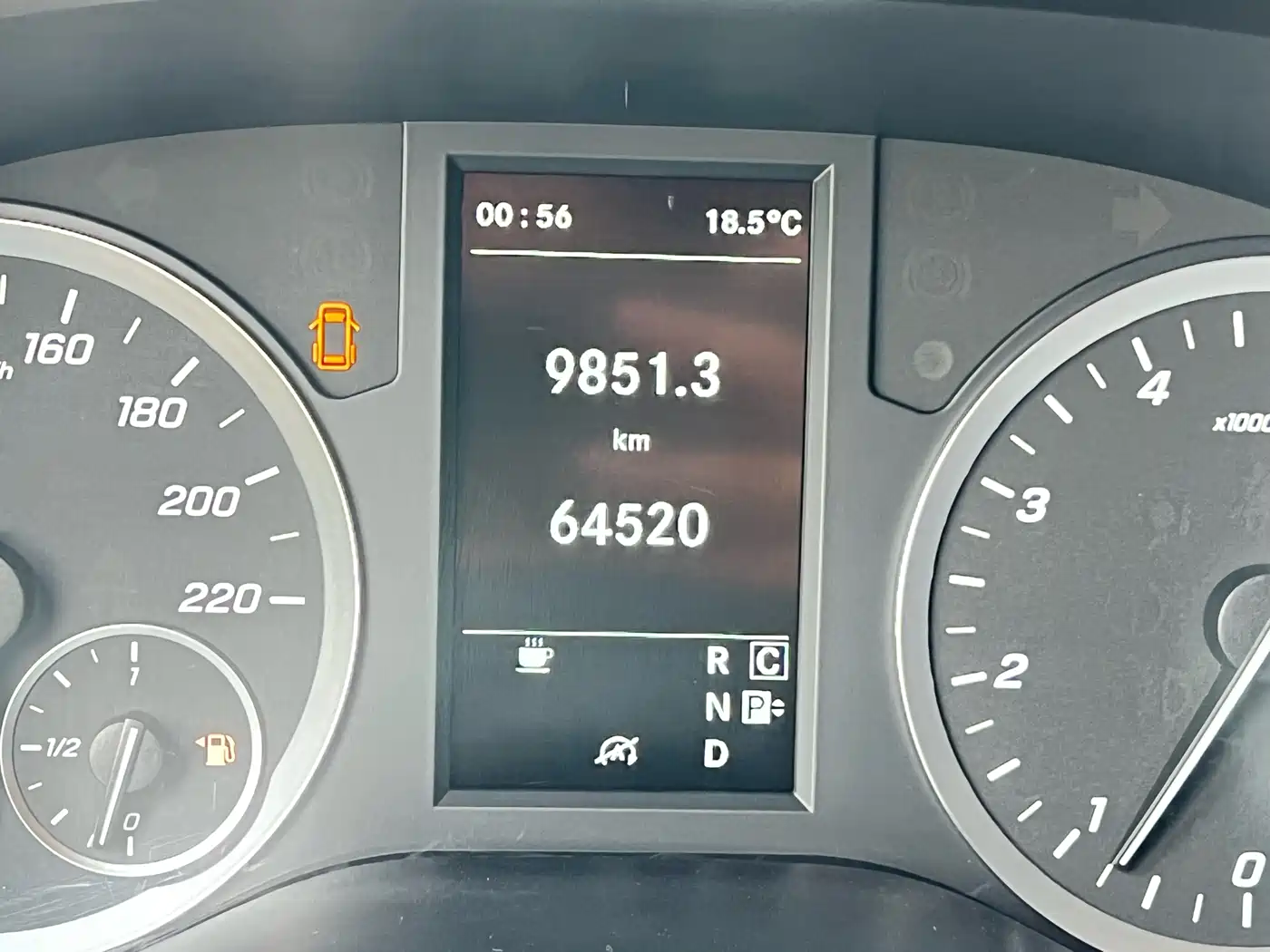 Mercedes-Benz Vito 2023 2.0T Elite 7-Seater фото 17