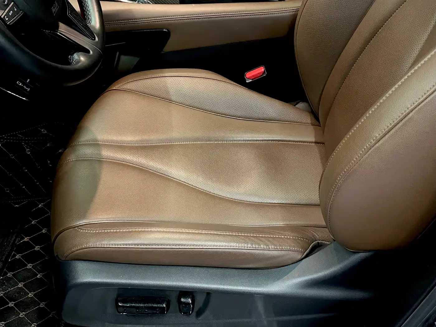Photo 9 - Acura CDX