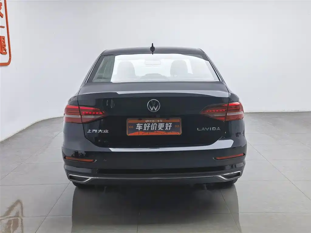 Volkswagen Lavida 2021 1.5L Auto Comfort Edition фото 4