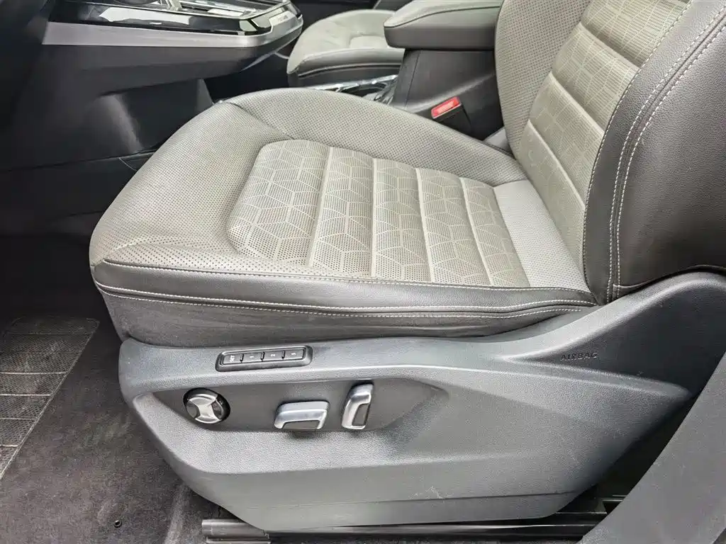Volkswagen Talagon 2021 380TSI 4WD R-Line Explorer Edition фото 20