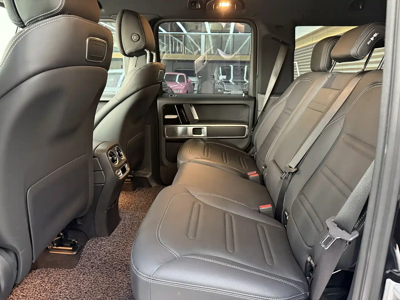 Mercedes-Benz G-Class 2024 G 350 фото 5