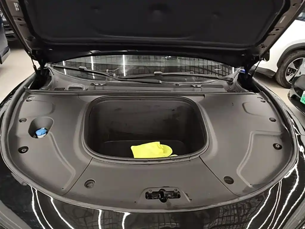 Nezha Auto Nezha S 2023 2023 Pure Electric 520km RWD Lite Edition