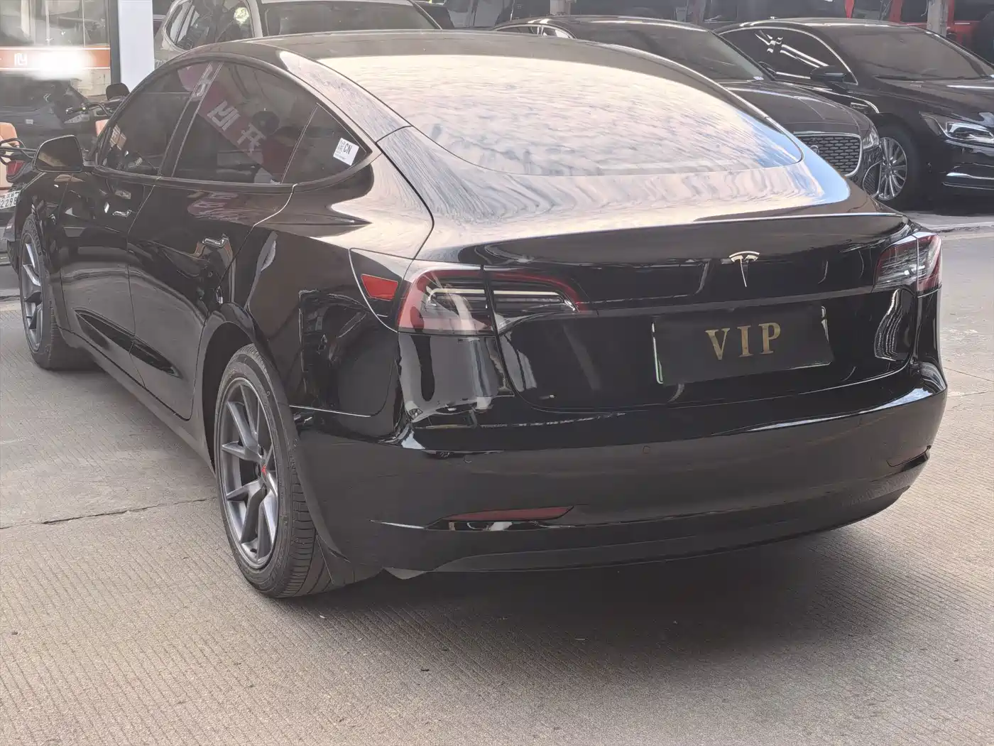 Фото 9 - Tesla Model 3
