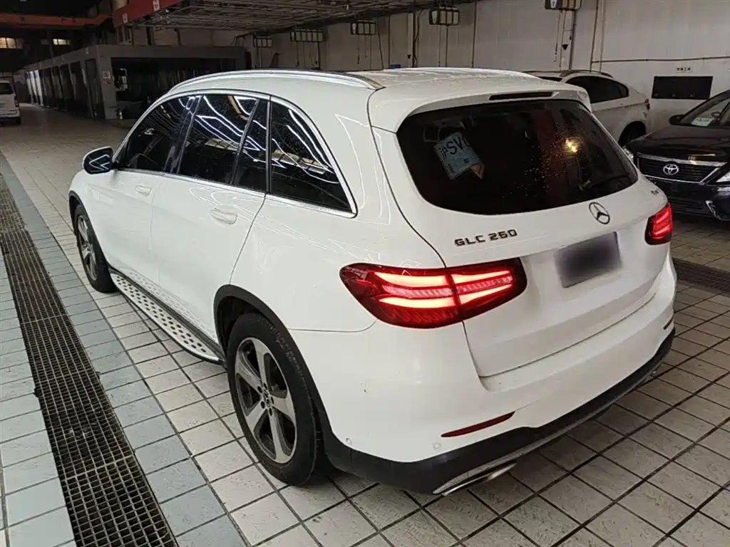 Mercedes-Benz GLC 2017 GLC 260 4MATIC Luxury фото 5
