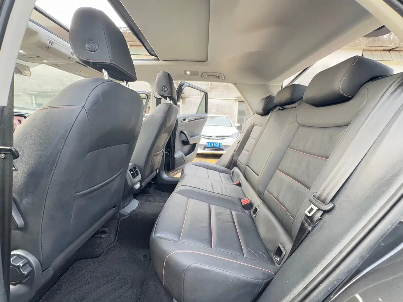 Volkswagen T-ROC 2022 280TSI DSG 2WD Comfort PLUS фото 8