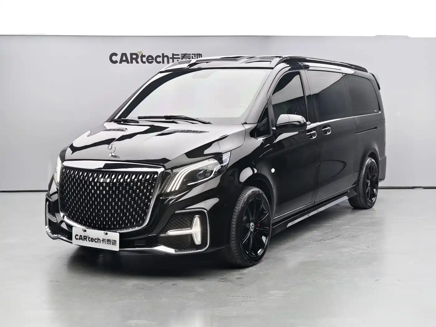Mercedes-Benz Vito 2023 2.0T Business 7-Seater