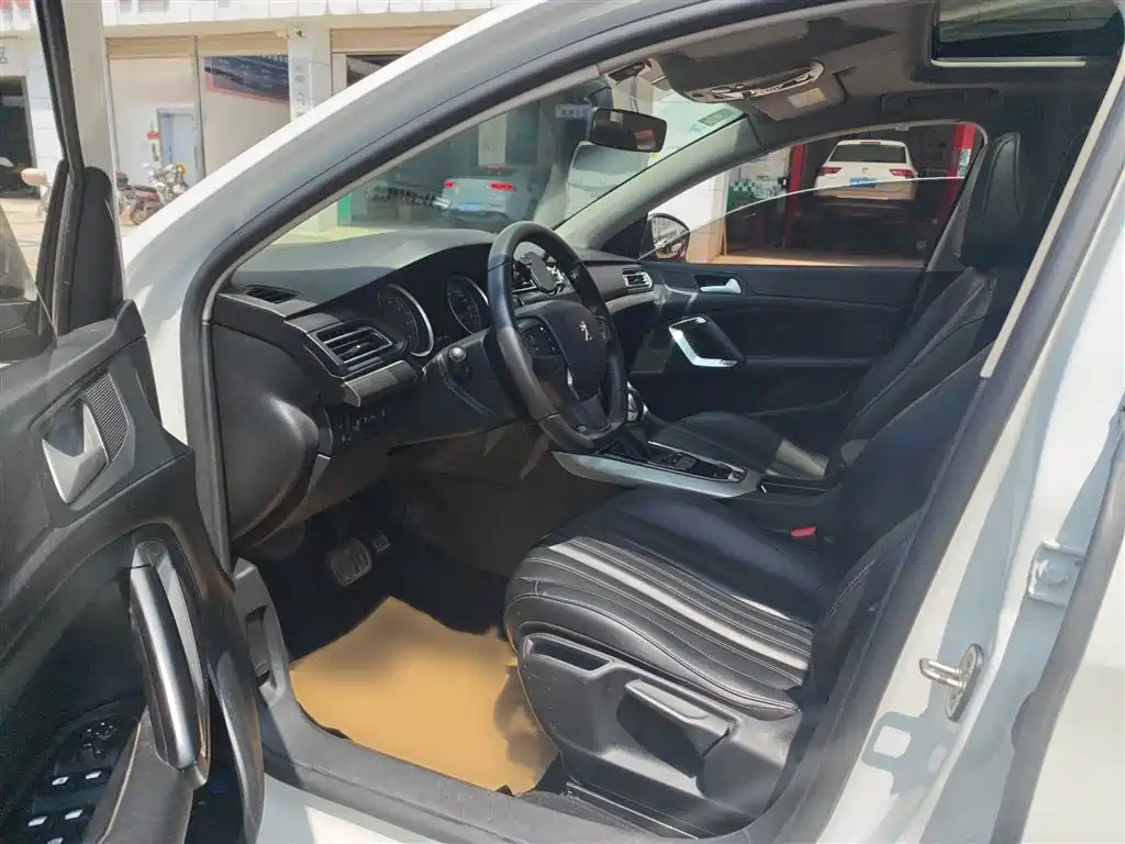 Peugeot 408 2019 360THP Auto Luxury Edition China VI фото 8