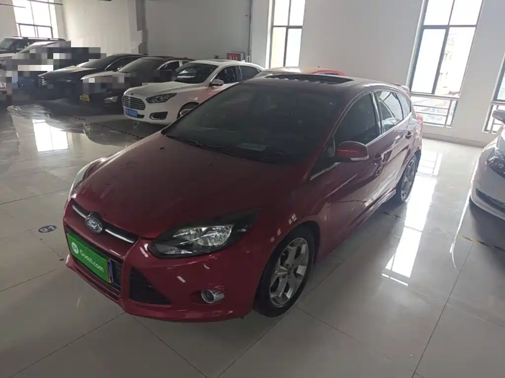 Ford Focus 2014 2012 Hatchback 2.0L Automatic Luxury Sport
