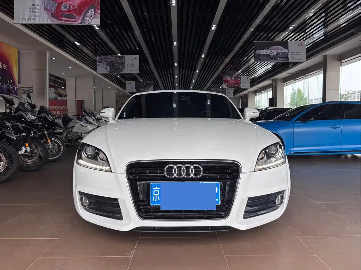 Audi TT 2011 TT Coupe 2.0TFSI фото 2