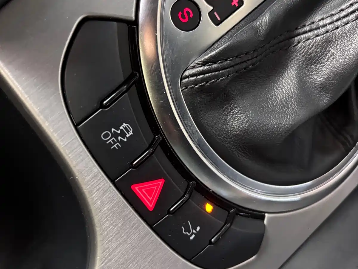 Audi TT 2011 TT Coupe 2.0TFSI фото 9