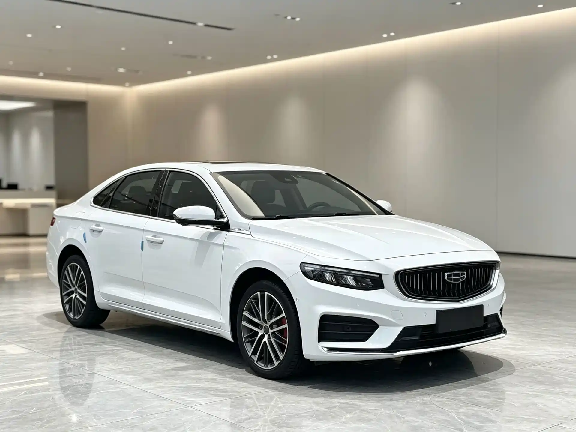 Фото 2 - Geely Preface