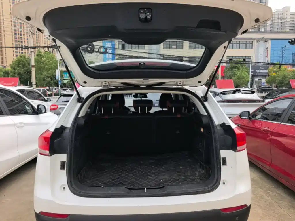 Haval H4 2019 2019 1.5GDIT DCT Ultra Luxury Smart Connect Edition China V