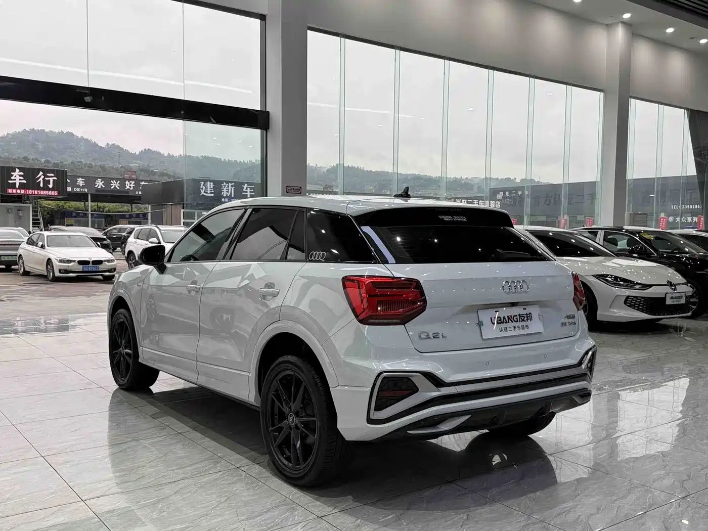 AUDI Q2L