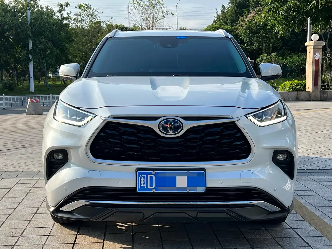TOYOTA HIGHLANDER