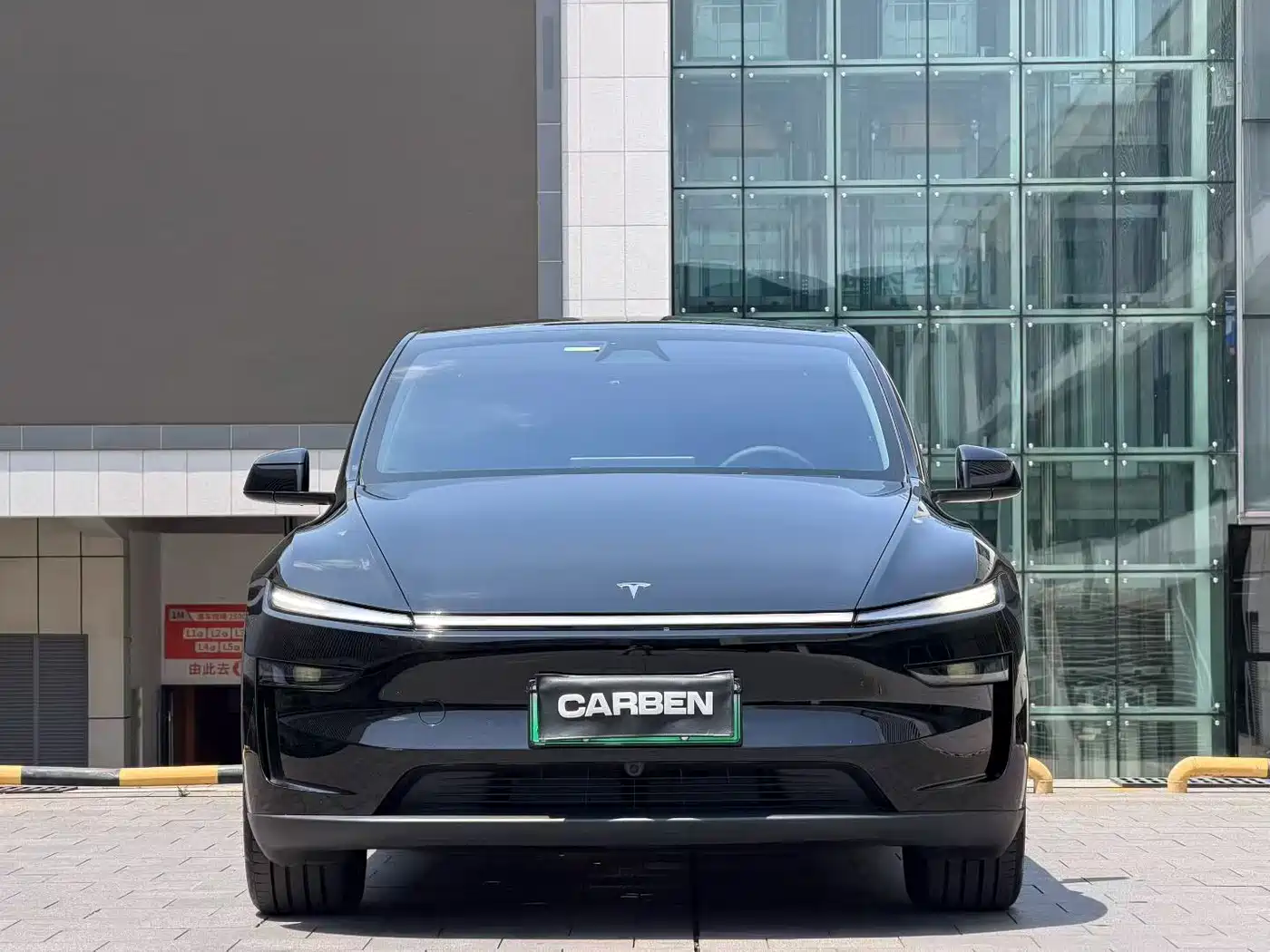 Tesla Model Y 2025 Rear-Wheel Drive фото 2