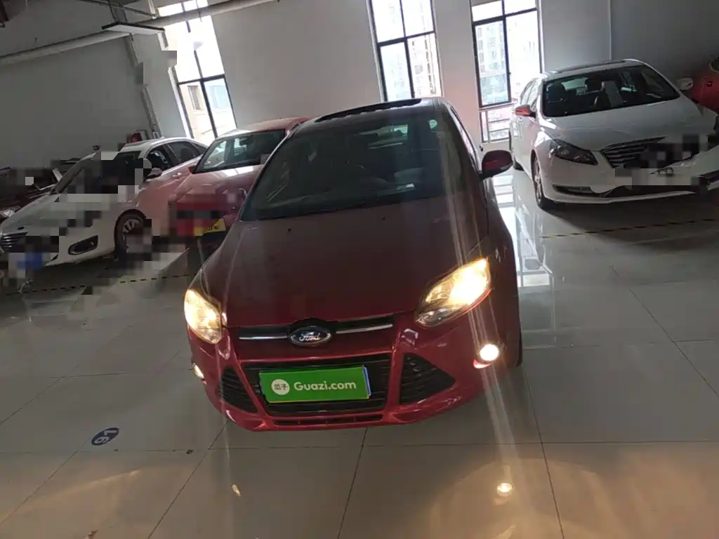 Фото 3 - Ford Focus