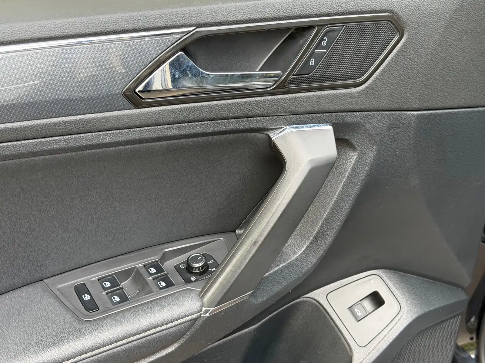 Фото 6 - Volkswagen Tiguan L
