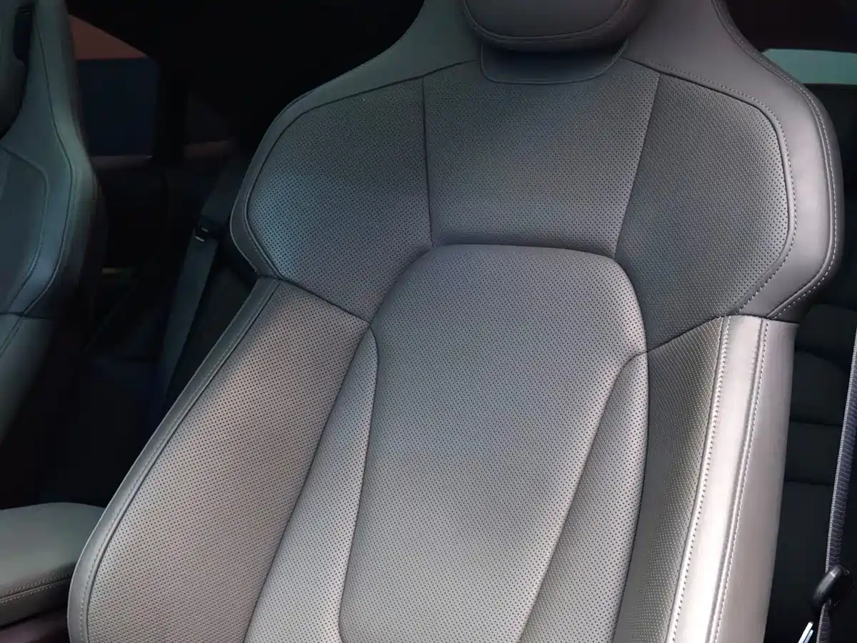 Porsche Taycan 2019 Taycan Turbo фото 9