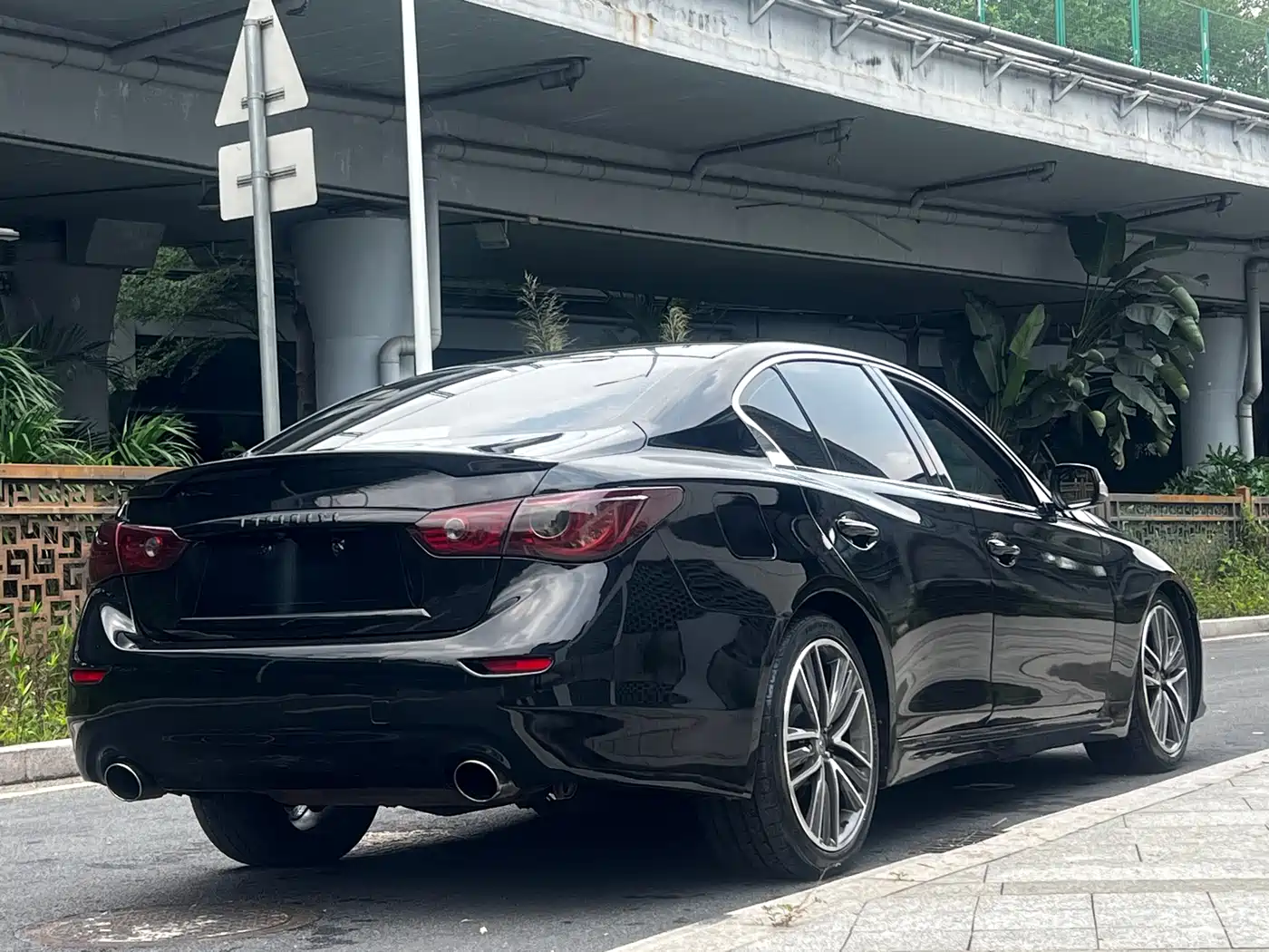 Infiniti Q50L 2015 2.0T Sport фото 12