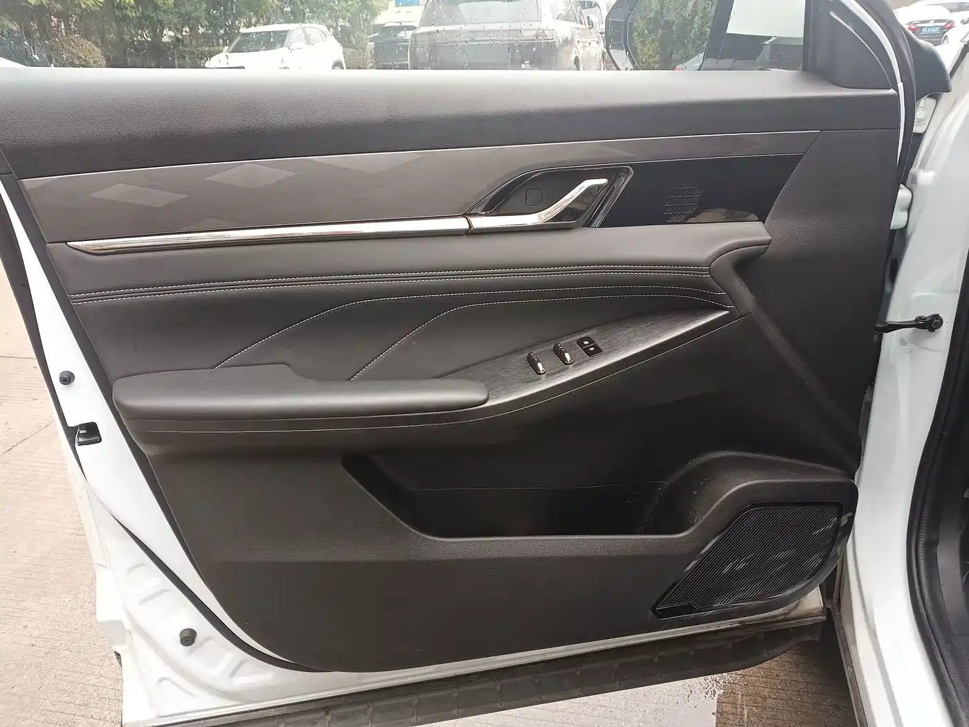 Dongfeng Aeolus Dongfeng Fengshen L7 2026 2025 Model 518 Comfort Champion Edition