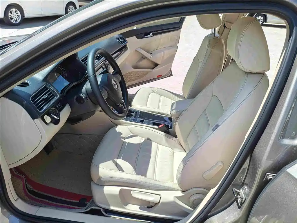 Volkswagen Passat 2012 2011 1.4TSI DSG Prestige Edition