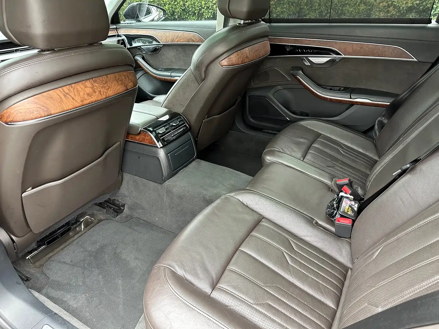 Фото 10 - Audi A8