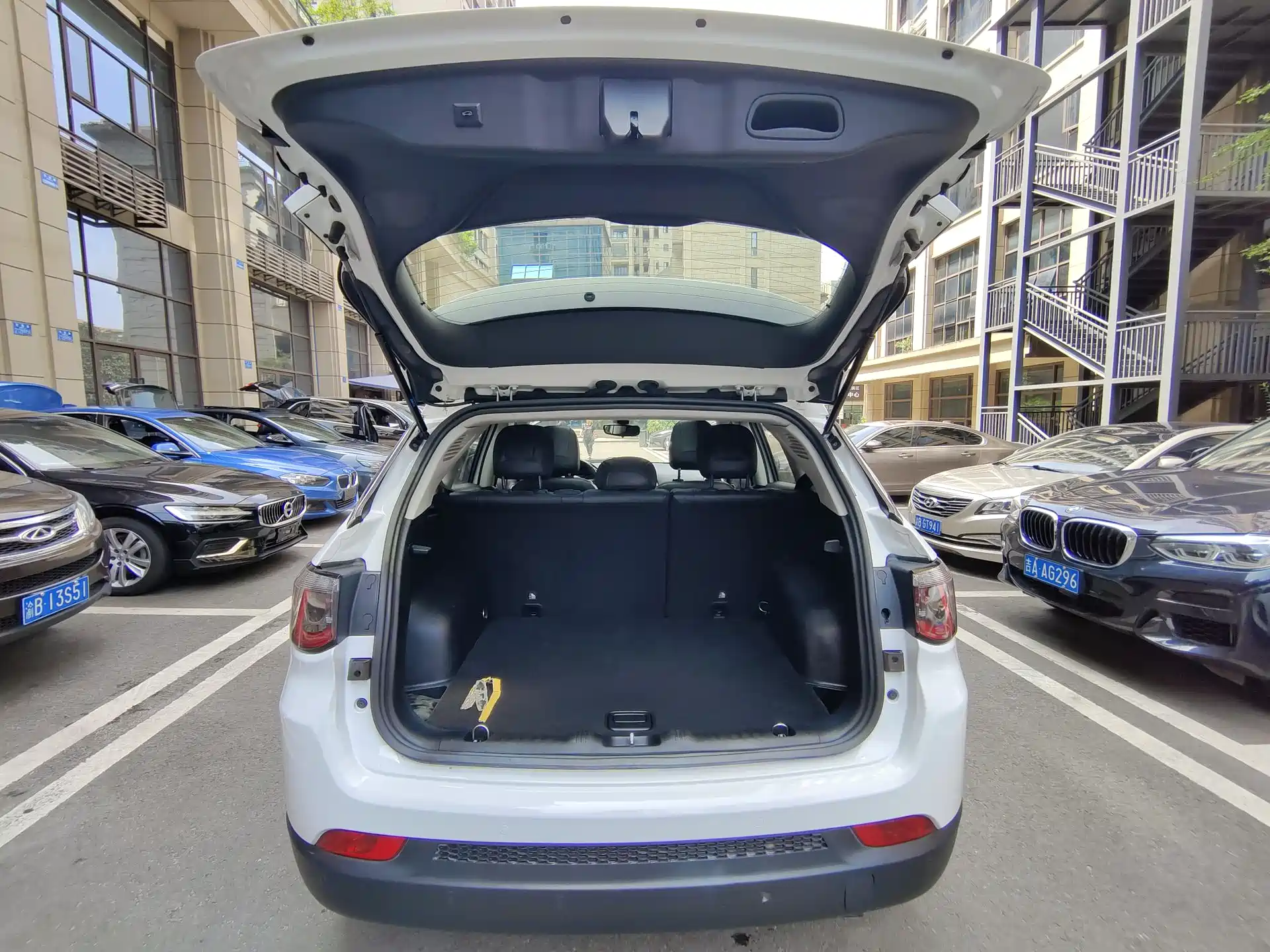 Фото 9 - Jeep Compass