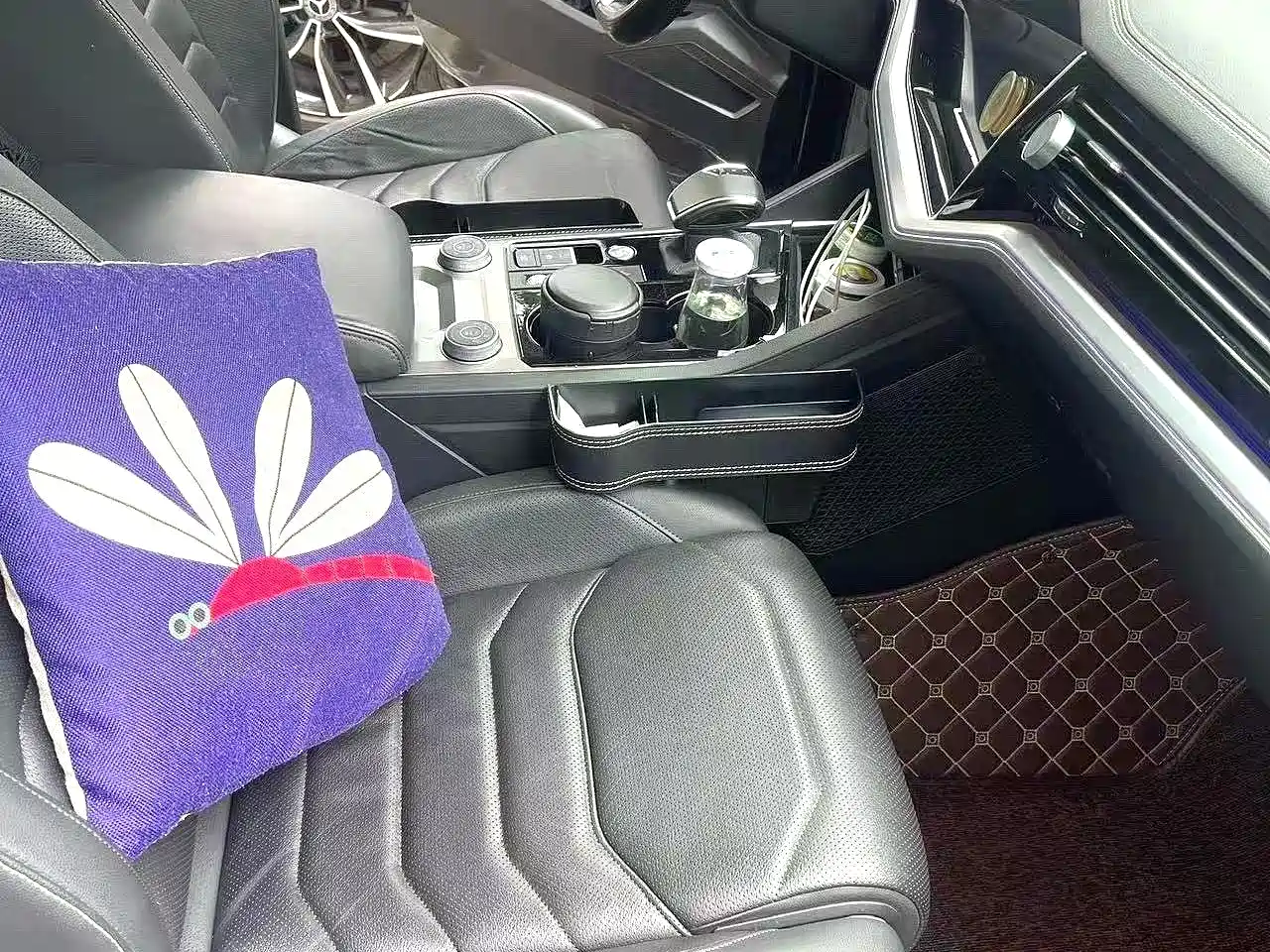 Volkswagen Touareg 2019 2.0TSI Sharp Wing Edition China V фото 3