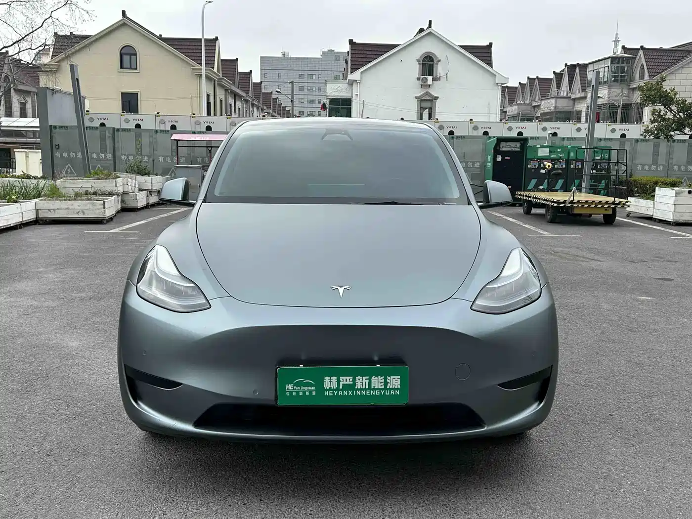 TESLA MODEL Y