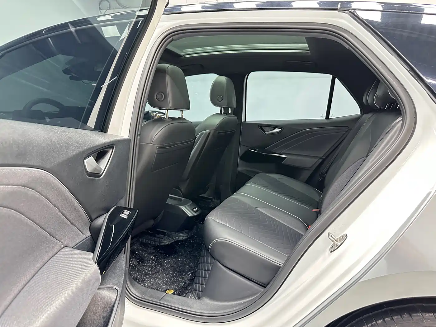 Volkswagen ID.3 2024 Outstanding Edition фото 16