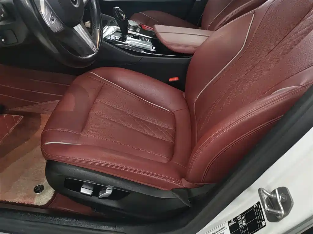 BMW 5 Series 2022 Model Second Facelift 525Li M Sport Package фото 12