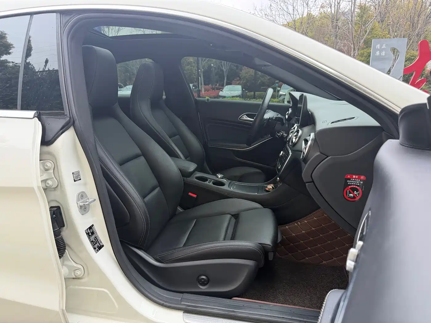 Mercedes-Benz CLA (Import) 2017 Facelift CLA 200 Style фото 13