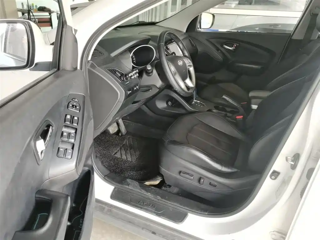 Hyundai Beijing Hyundai ix35 2013 2.0L Auto 2WD Smart GLS China IV фото 23