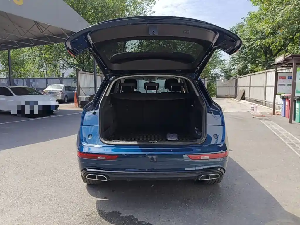 Photo 19 - Audi Q5L
