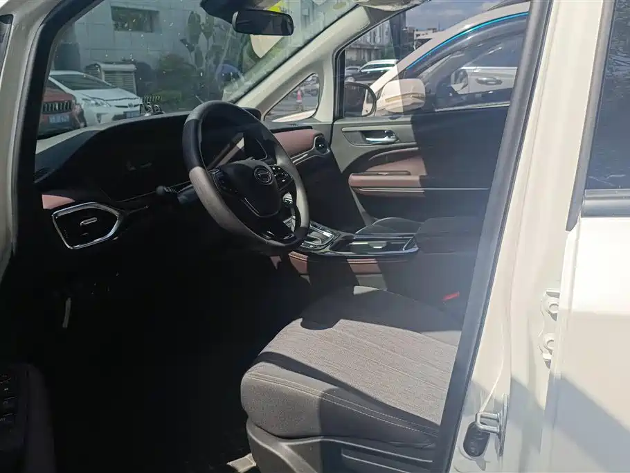 GAC TRUMPCHI TRUMPCHI M6