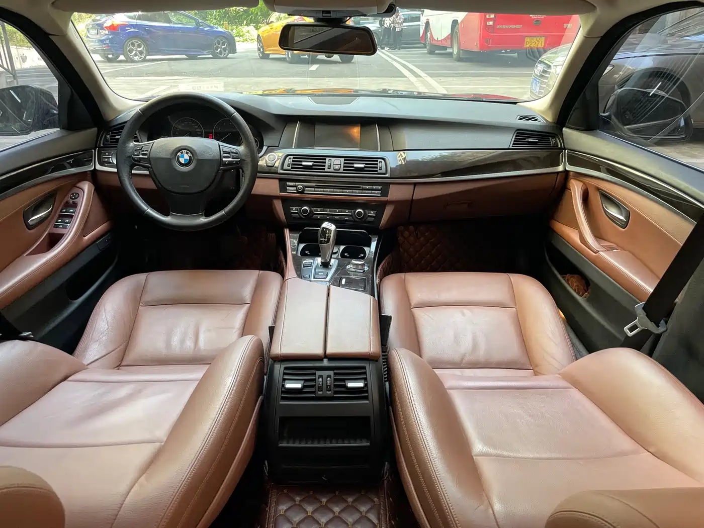 BMW 5 Series 2014 525Li Leading фото 18