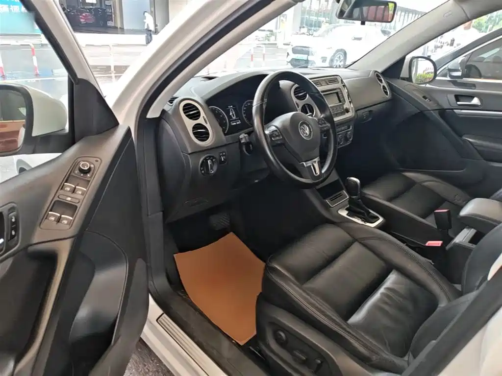 Volkswagen Tiguan 2015 1.8TSI Automatic 2WD Comfortline фото 16