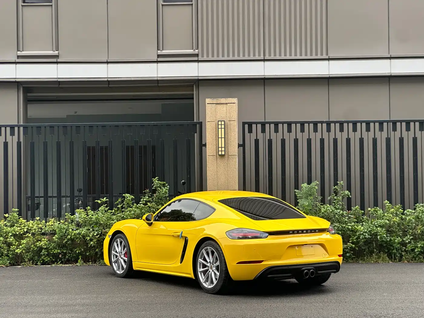 Porsche 718 2018 Cayman 2.0T фото 6
