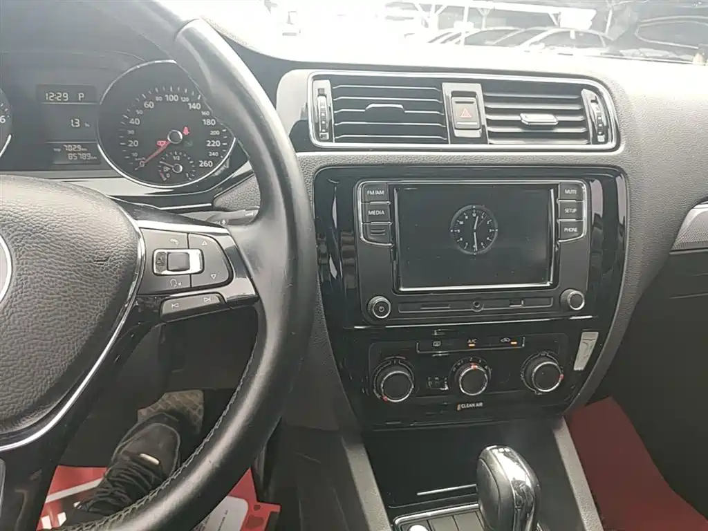 Volkswagen Sagitar 2017 230TSI Automatic Comfort фото 10