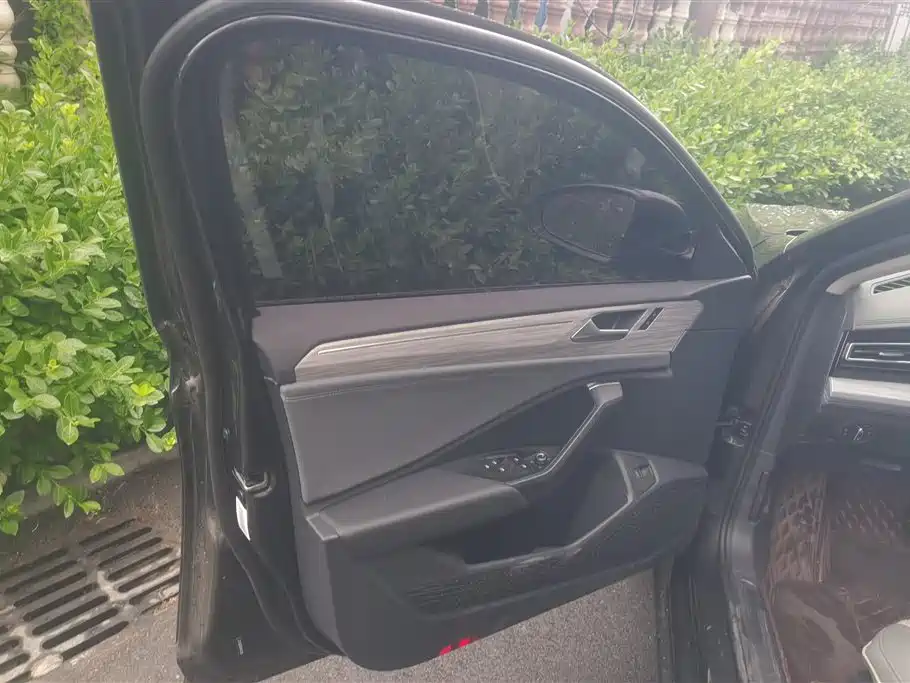 Volkswagen Sagitar 2023 300TSI DSG Surpassing Edition фото 7